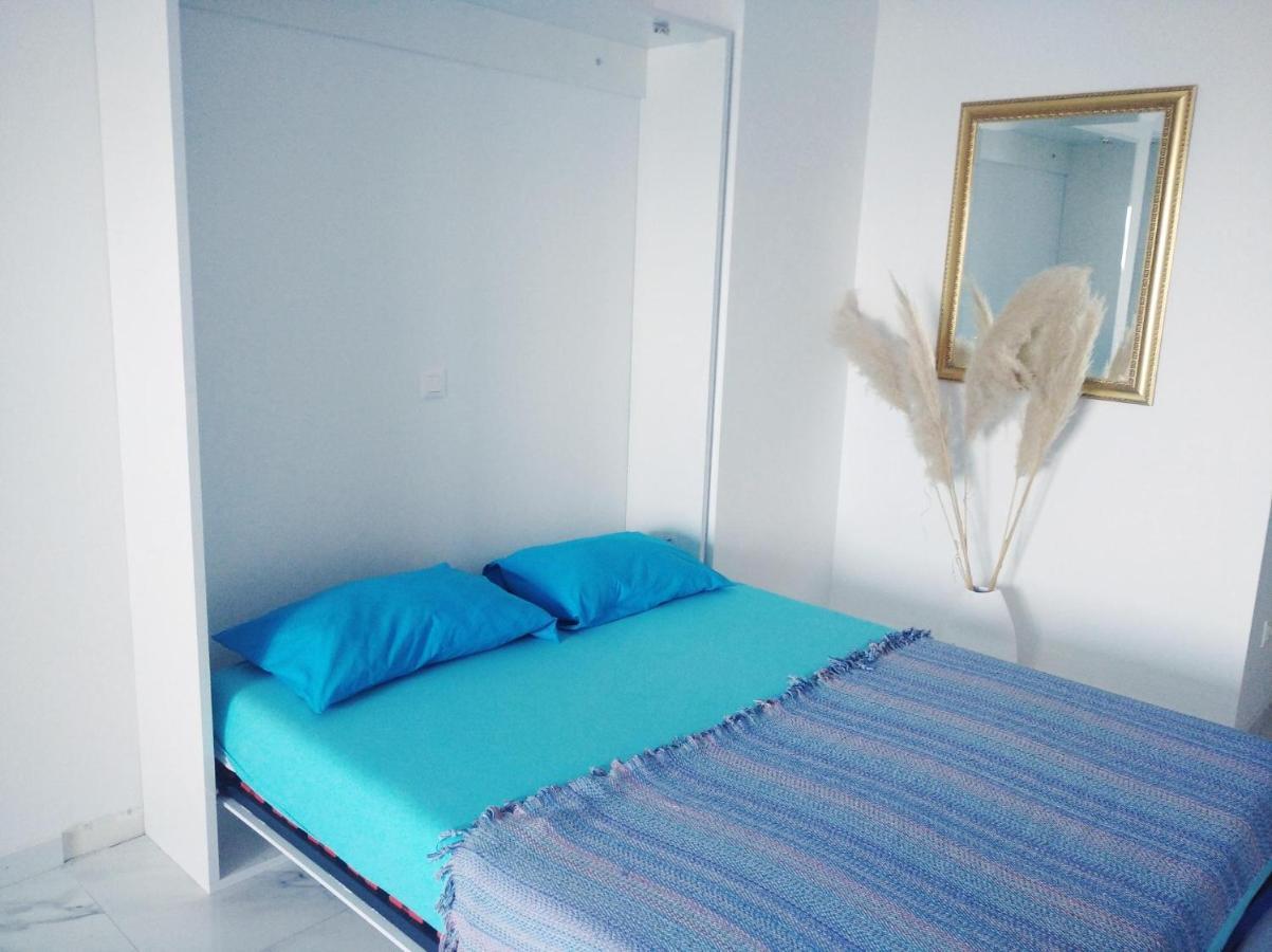 Apartment Fifty Shades Of Blue